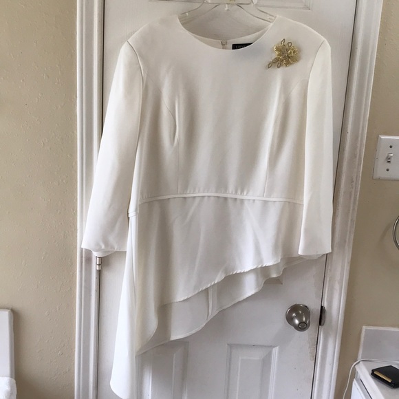 Lily&Taylor bracelet sleeve fully lined blouse. NWOT - Picture 1 of 6